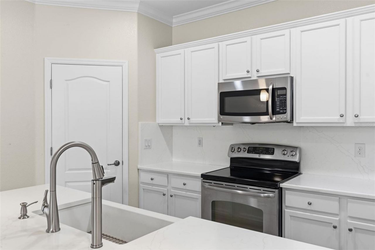 11068 Cherry Laurel Dr., Fort Myers, FL 33912 Photo