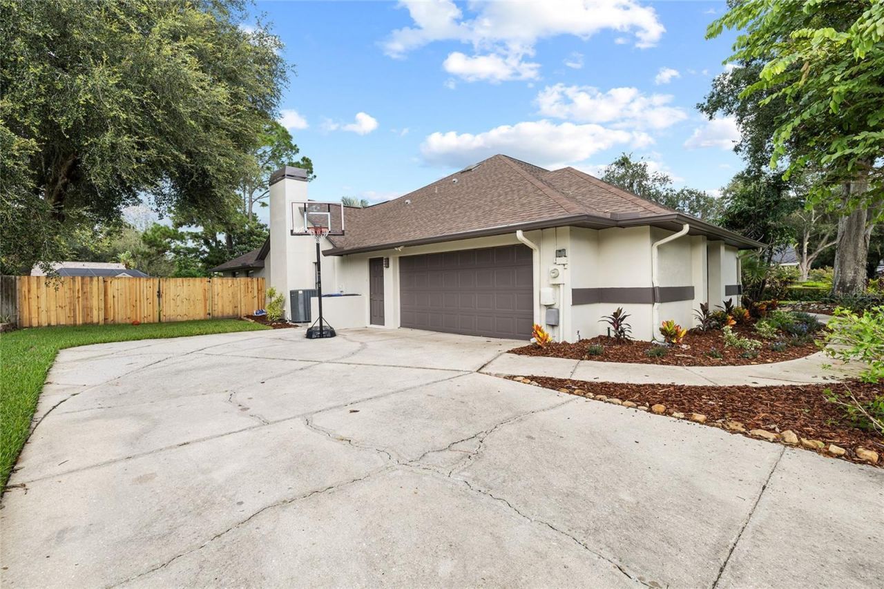 18243 Clear Lake Drive, Lutz, FL 33548 Photo