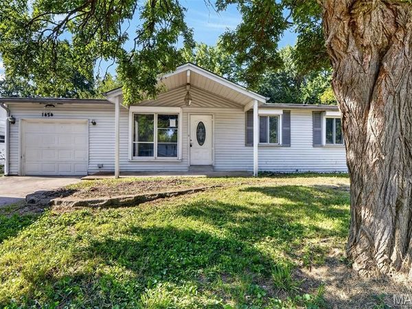 1424 Farmview Avenue, St Louis, MO 63138
