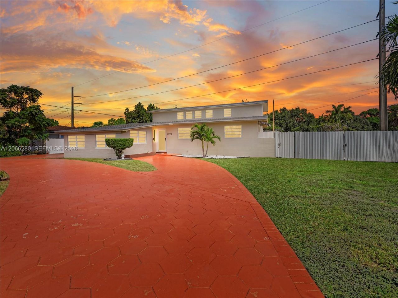 8241 SW 12th Ter, Miami, FL 33144 Photo