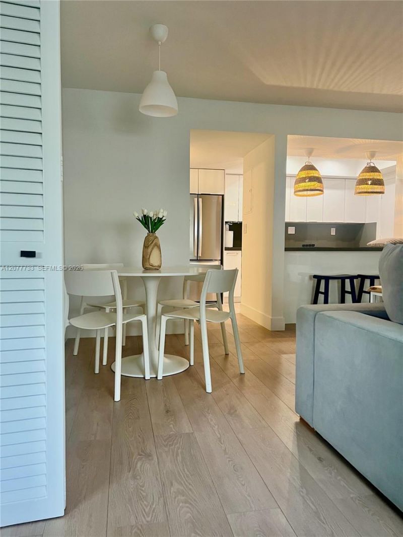 195 Sunrise Dr , Unit 8, Key Biscayne, FL 33149 Photo