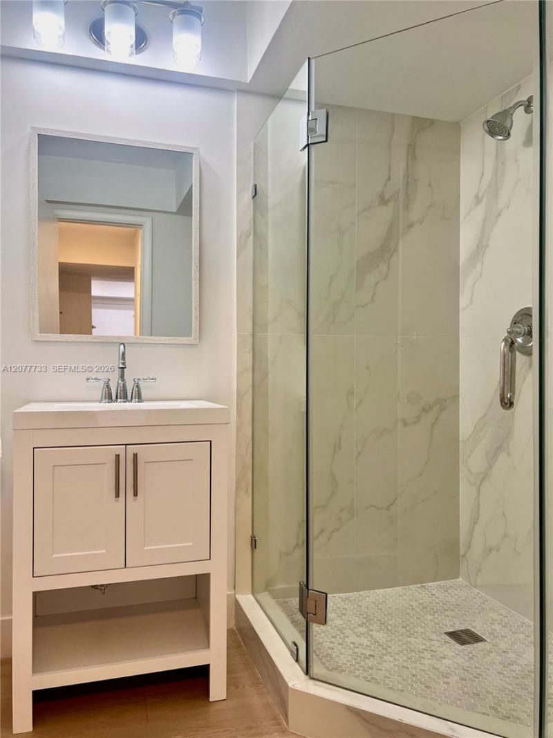 195 Sunrise Dr , Unit 8, Key Biscayne, FL 33149 Photo