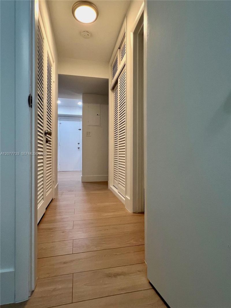 195 Sunrise Dr , Unit 8, Key Biscayne, FL 33149 Photo