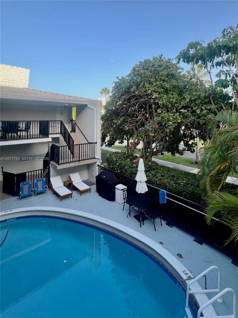 195 Sunrise Dr , Unit 8, Key Biscayne, FL 33149 Photo