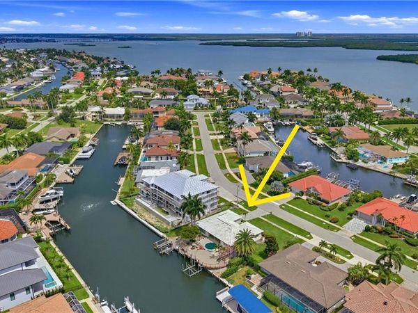 154 Hollyhock CT , MARCO ISLAND, FL 34145