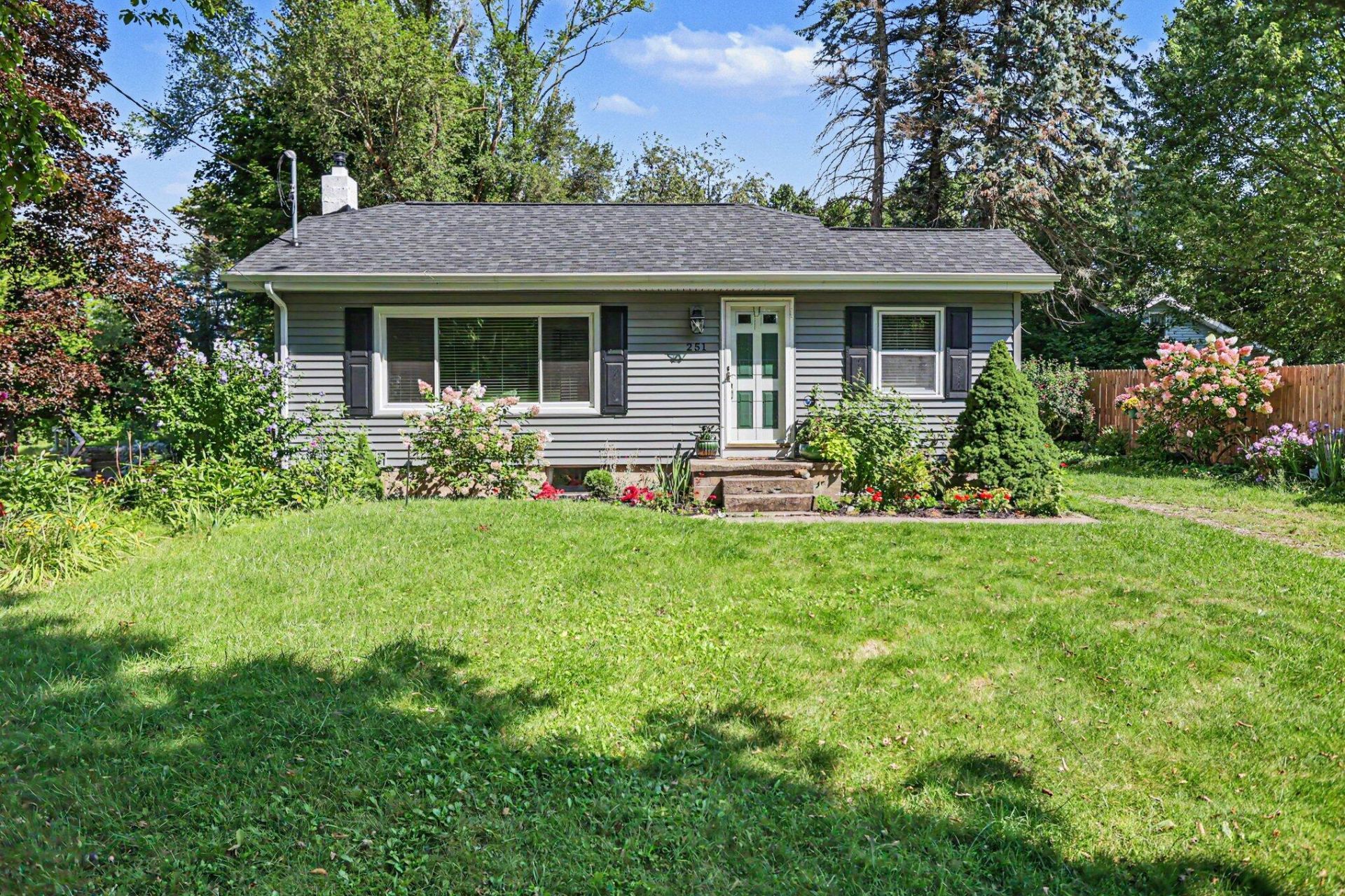 251 Curtis Avenue, Battle Creek, MI 49017 Main Photo