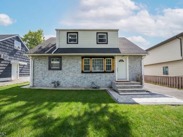 5 Briar Ln, Nutley, NJ 07110