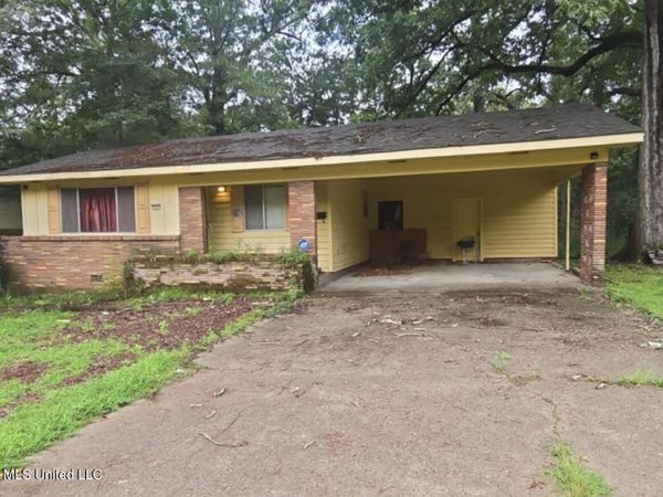 2247 Alta Woods Terrace, Jackson, MS 39204