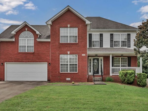 3332 Victoria Ct, Clarksville, TN 37043