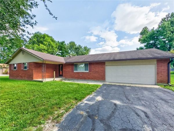 340 Essex Drive, Tipp City, OH 45371