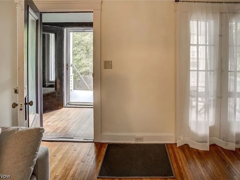 2245 Bellfield Avenue, Unit 1, Cleveland Heights, OH 44106 Photo 3