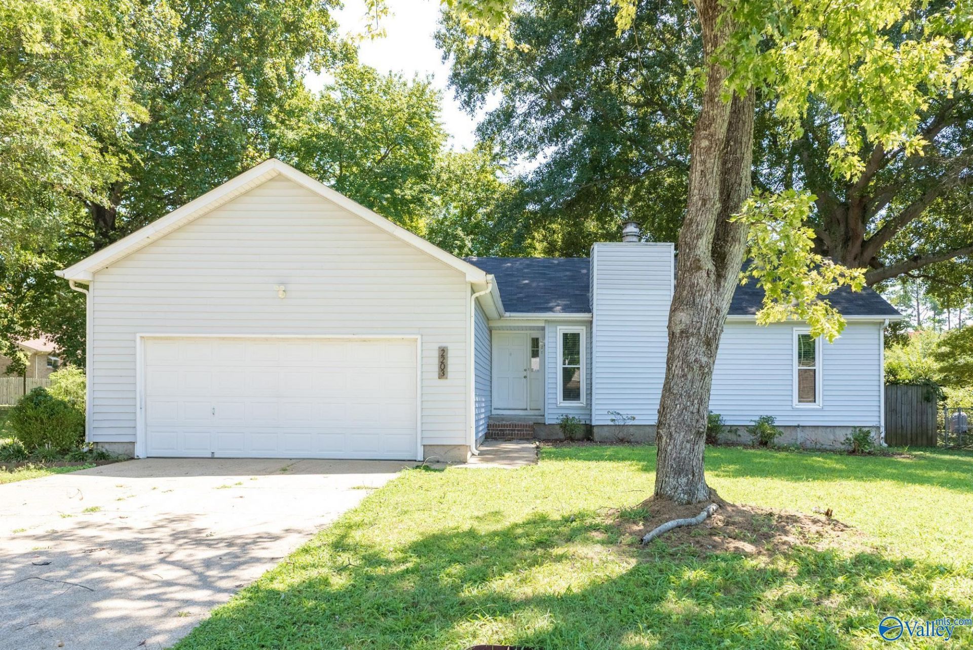 2203 Southpark Blvd Sw, Huntsville, AL 35803 Main Photo