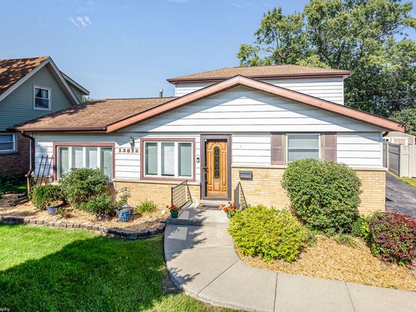 12812 Terrace Lane, Crestwood, IL 60418