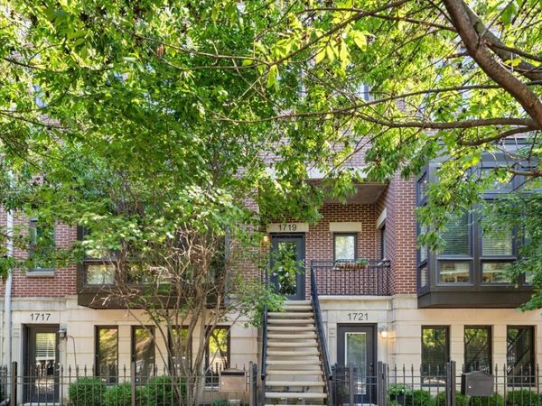 1719 W George Street , Chicago, IL 60657