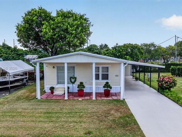 5211 SW 29th Ter , Dania Beach, FL 33312