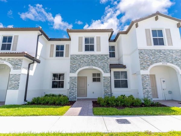 2660 SE 28th St , Homestead, FL 33035