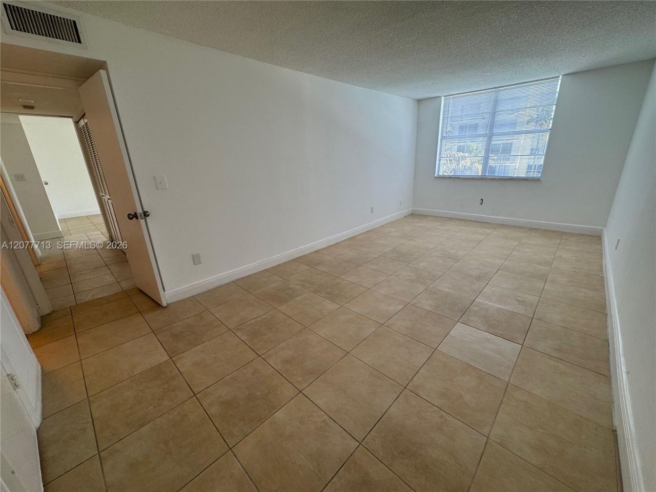 488 NW 165th St Rd, Unit B-412, Miami, FL 33169 Photo