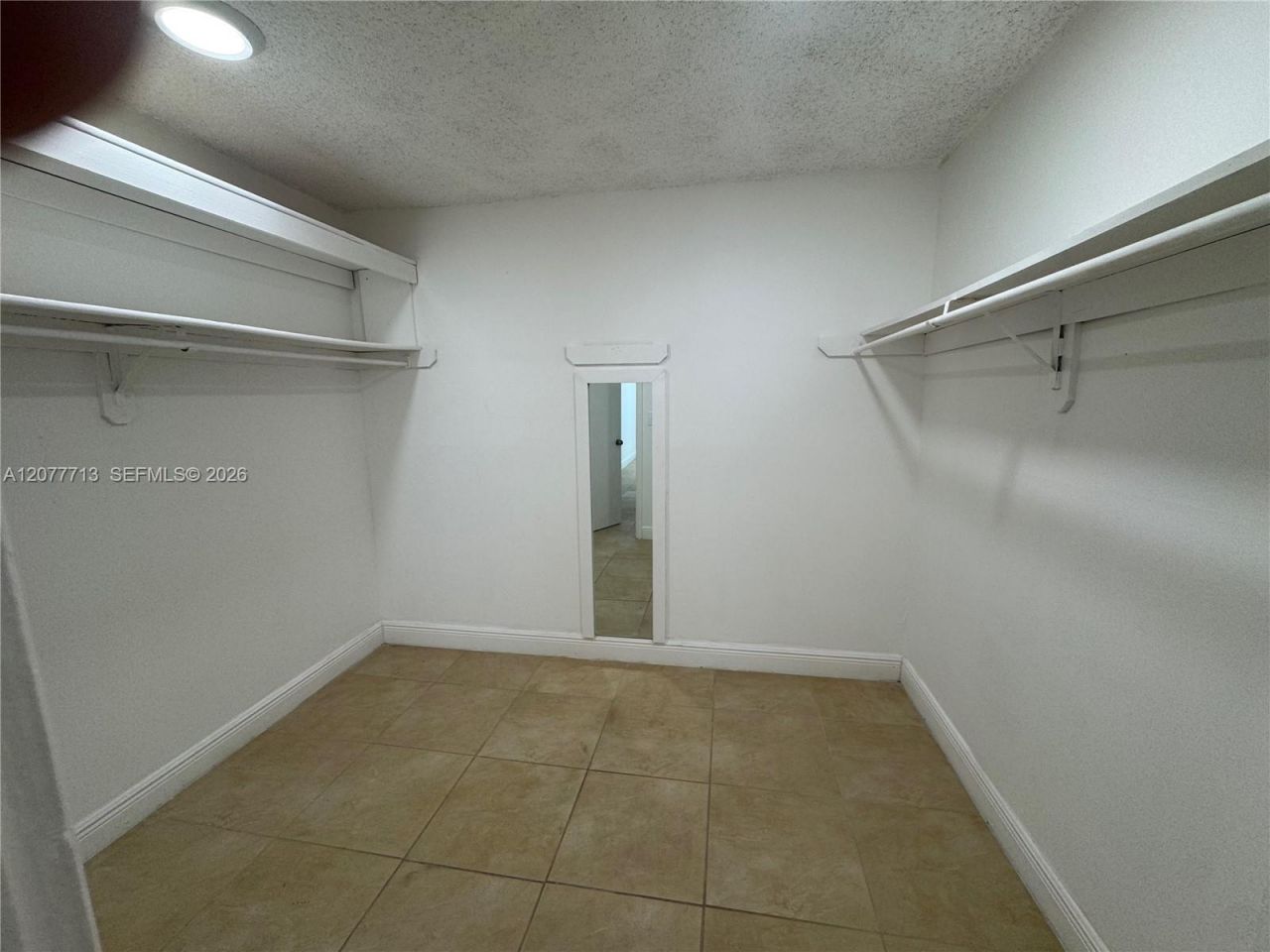 488 NW 165th St Rd, Unit B-412, Miami, FL 33169 Photo