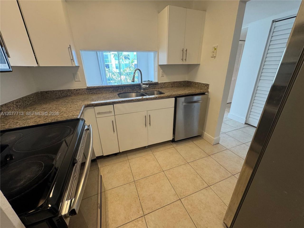 488 NW 165th St Rd, Unit B-412, Miami, FL 33169 Photo
