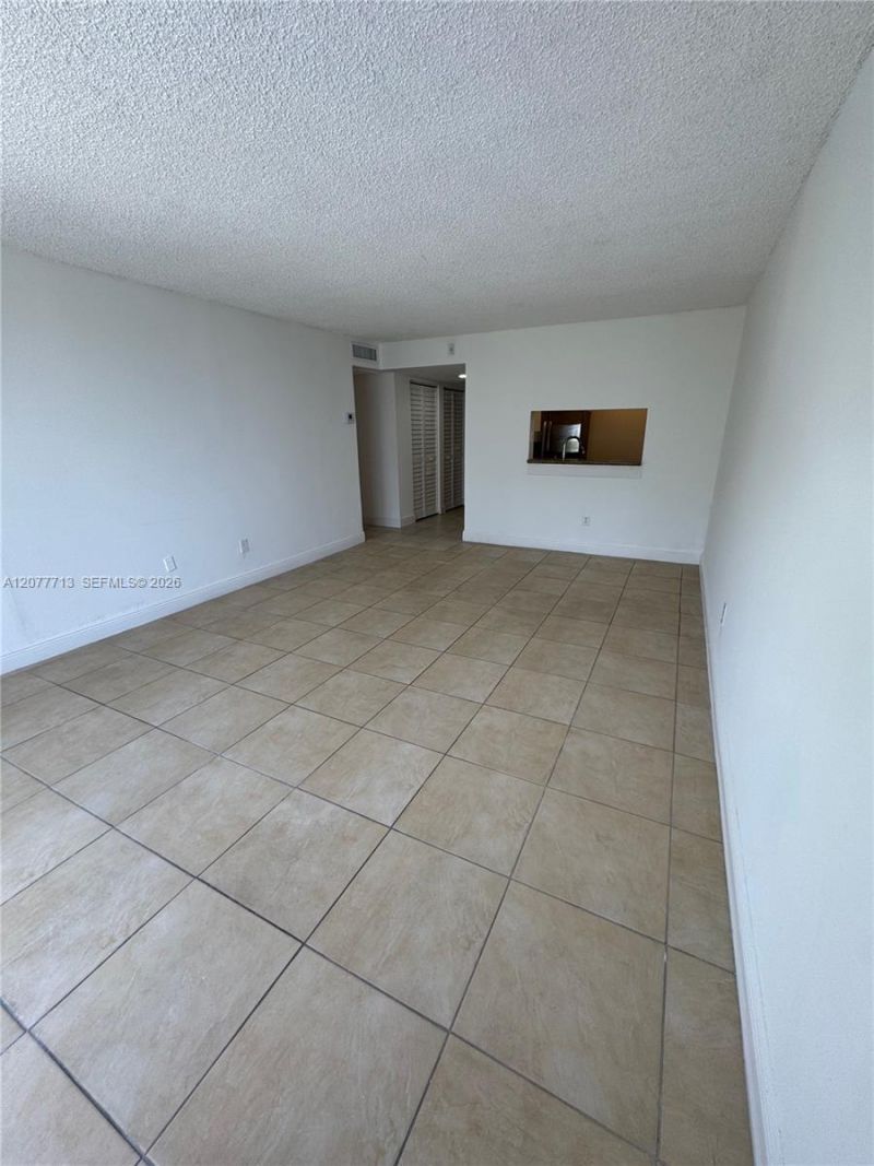 488 NW 165th St Rd, Unit B-412, Miami, FL 33169 Photo