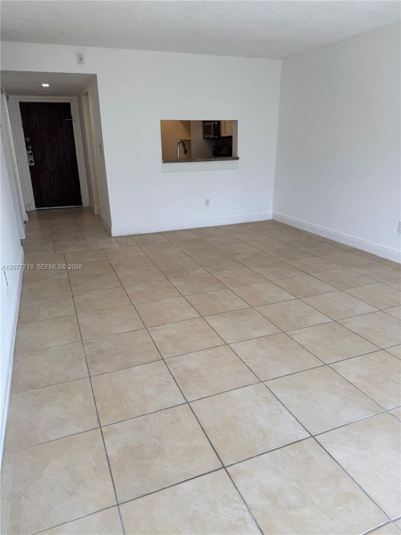488 NW 165th St Rd, Unit B-412, Miami, FL 33169 Photo