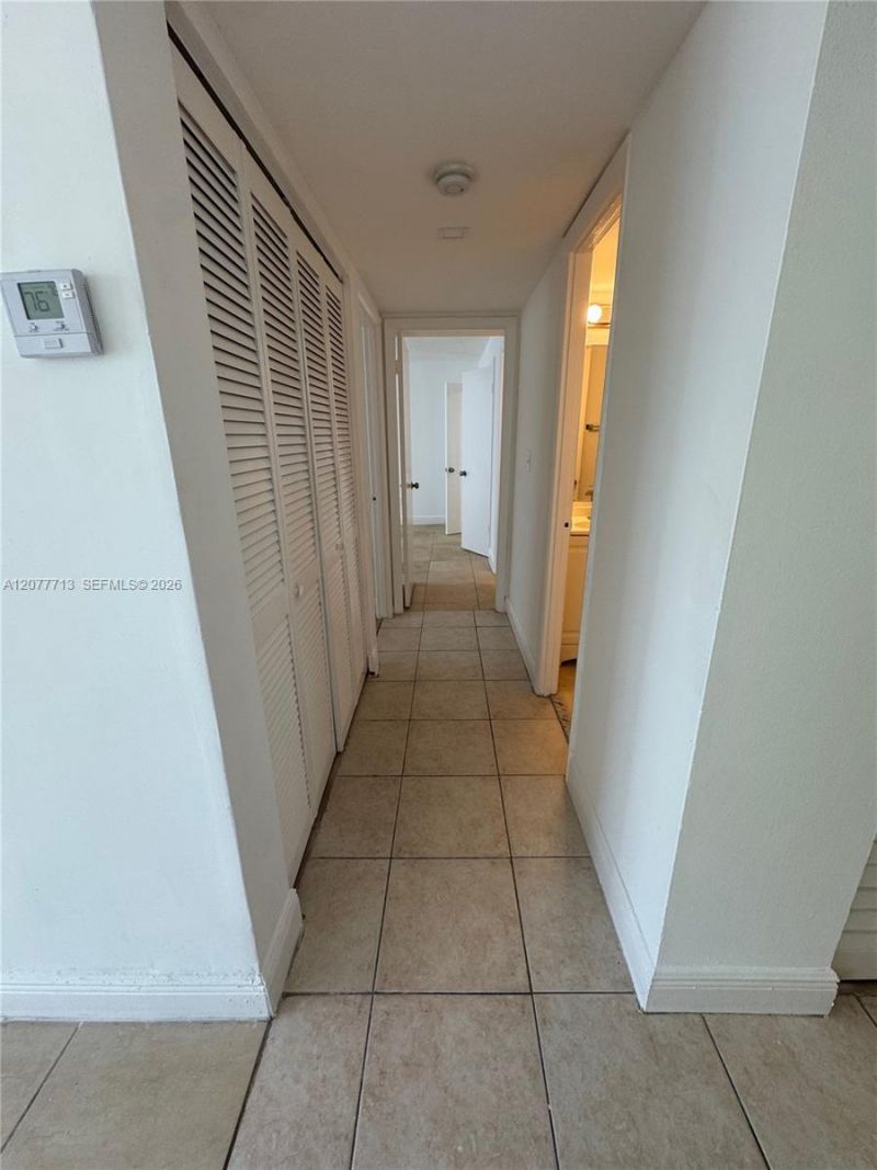 488 NW 165th St Rd, Unit B-412, Miami, FL 33169 Photo