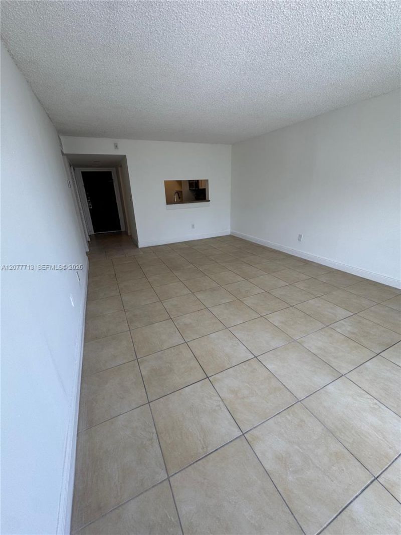 488 NW 165th St Rd, Unit B-412, Miami, FL 33169 Photo