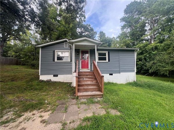 500 Lipscomb Street , Crewe, VA 23930