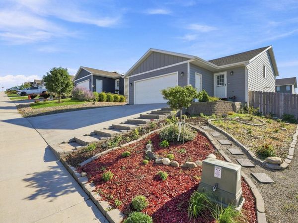 850 DIAMOND RIDGE BOULEVARD, Rapid City, SD 57703