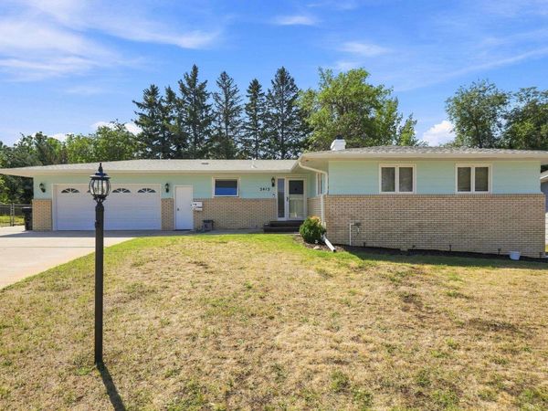 2413 HARNEY DR, Rapid City, SD 57702