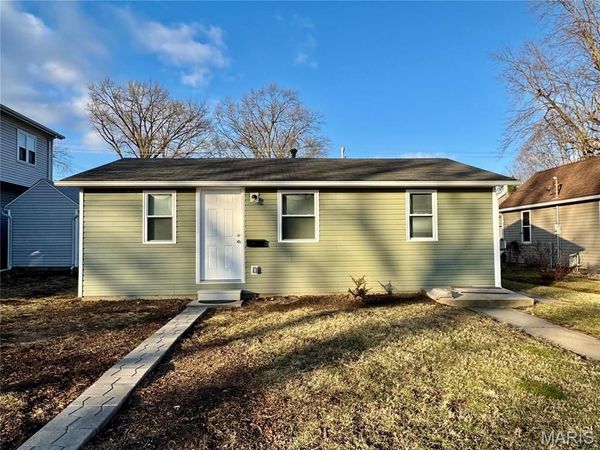 104 E Adams Street , O'Fallon, IL 62269