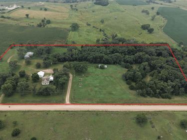 3657 Road PQ, Nelson, NE 68961