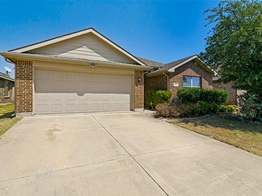8817 Poynter Street , Fort Worth, TX 76123