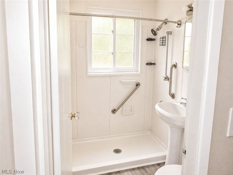 22651 Fox Avenue, Unit E, Euclid, OH 44123 Photo 7