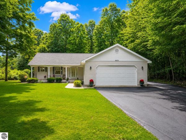 9479 Woodys Run, Traverse City, MI 49684