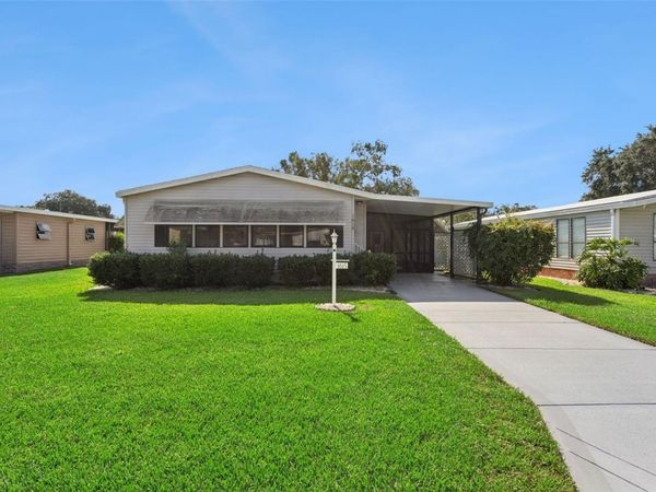 1615 PINEHURST DRIVE , LADY LAKE, FL 32159