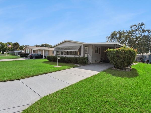 1615 PINEHURST DRIVE , LADY LAKE, FL 32159