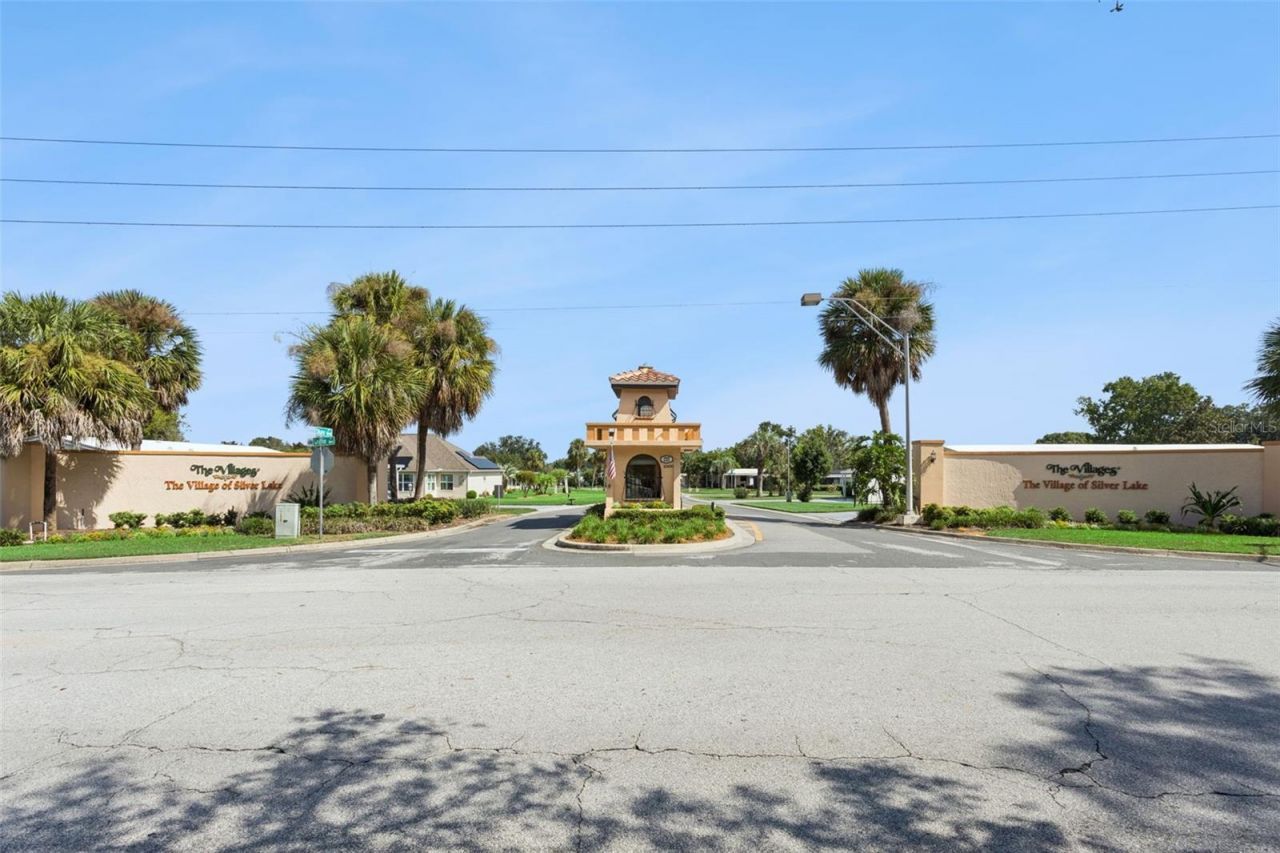 1615 Pinehurst Drive , Lady Lake, FL 32159 Photo