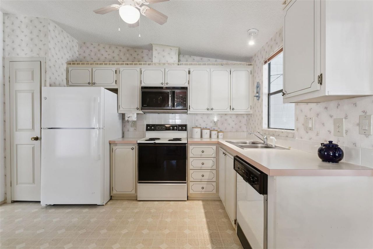 1615 Pinehurst Drive , Lady Lake, FL 32159 Photo