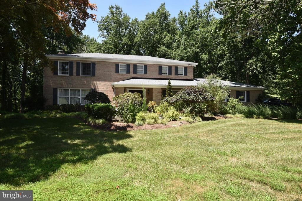11202 OLD CARRIAGE ROAD , GLEN ARM, MD 21057