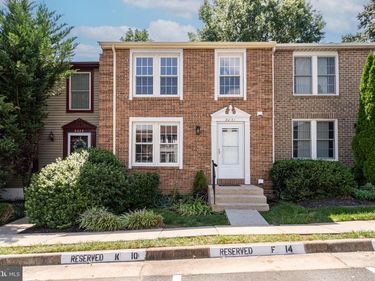 8031 TYSON OAKS CIRCLE, VIENNA, VA 22182