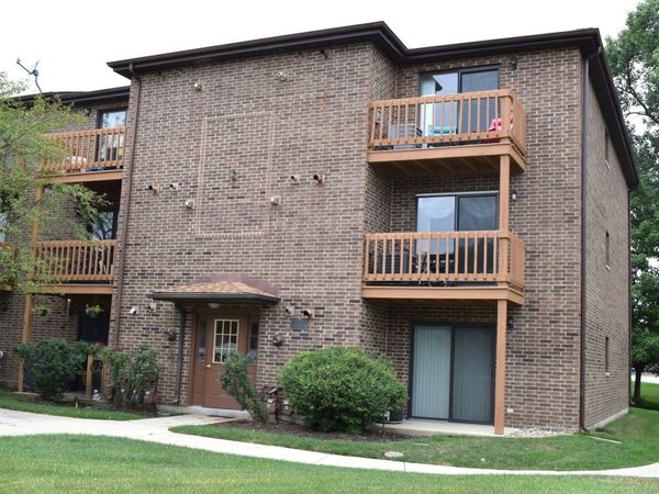 2258 Abbeywood Drive, Unit B, Lisle, IL 60532