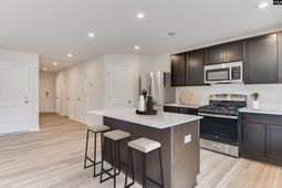 174 Kingfield Drive photo 4
