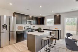 174 Kingfield Drive photo 4