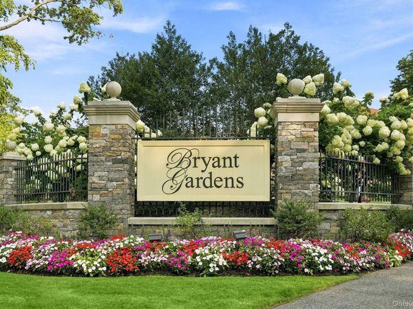 10 Bryant Crescent , Unit 1L, White Plains, NY 10605