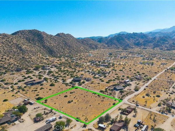 5525 Minna Gombell Lane, Pioneertown, CA 92268