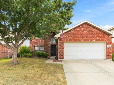 5825 Show Master Lane , Fort Worth, TX 76179