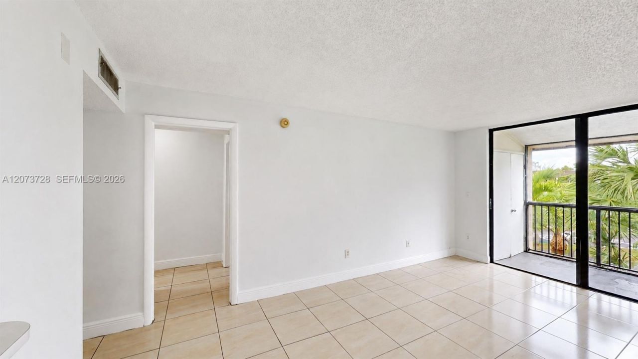 14201 N Kendall Dr , Unit 401D, Miami, FL 33186 Photo