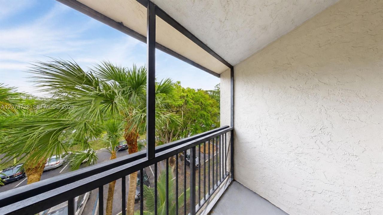 14201 N Kendall Dr , Unit 401D, Miami, FL 33186 Photo