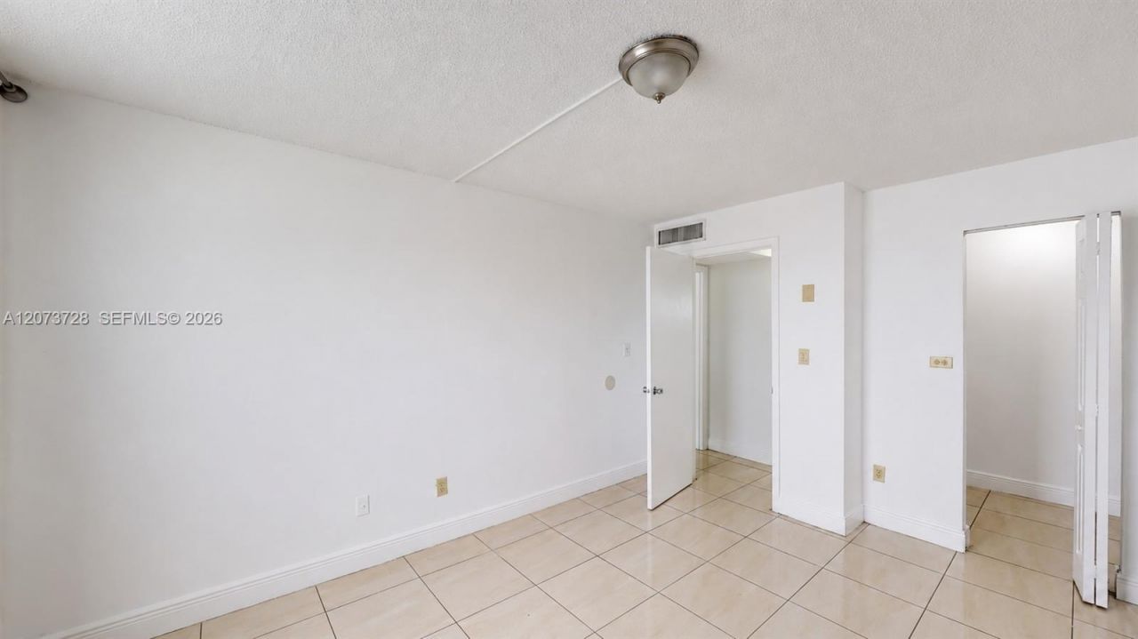 14201 N Kendall Dr , Unit 401D, Miami, FL 33186 Photo